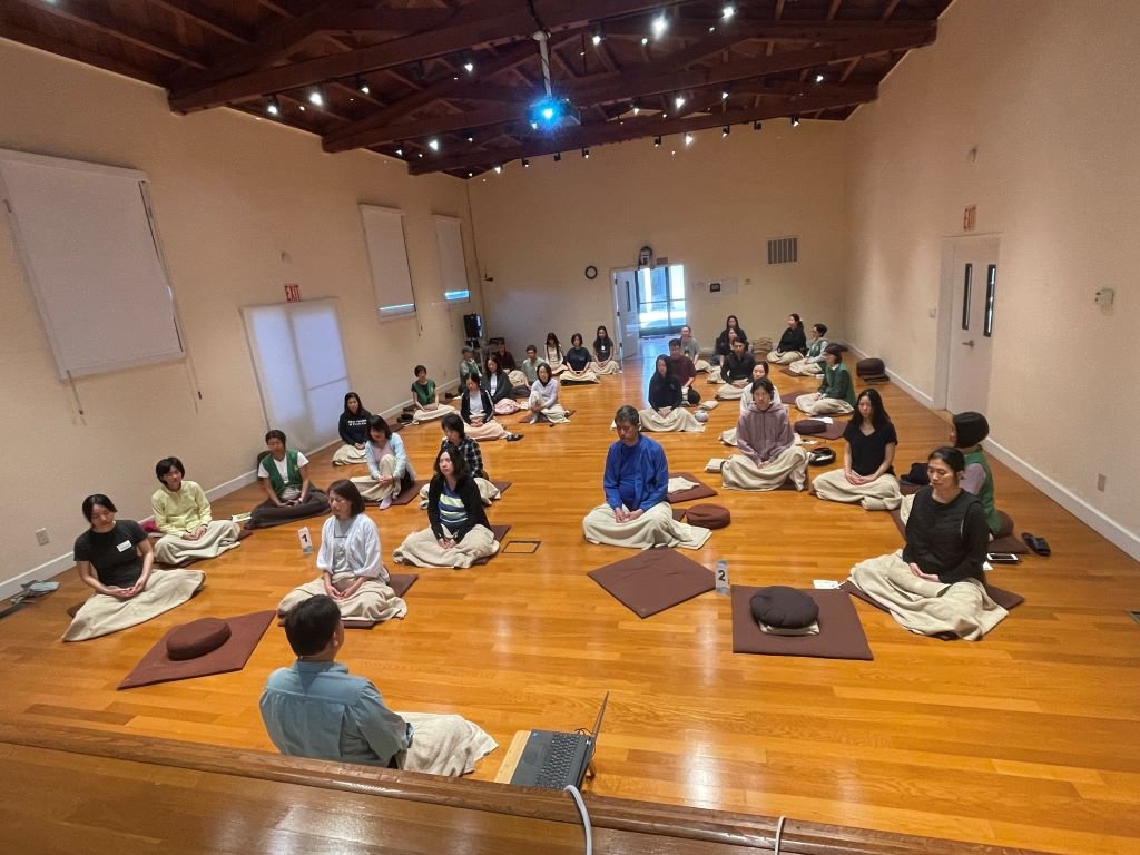 把杯子清空──初級禪訓班的體悟